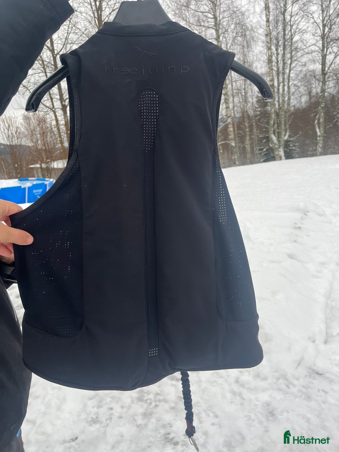 Säkerhetsvästar ryttarutrustning till salu: Airbag väst Freejump i Kovland - Annons 2