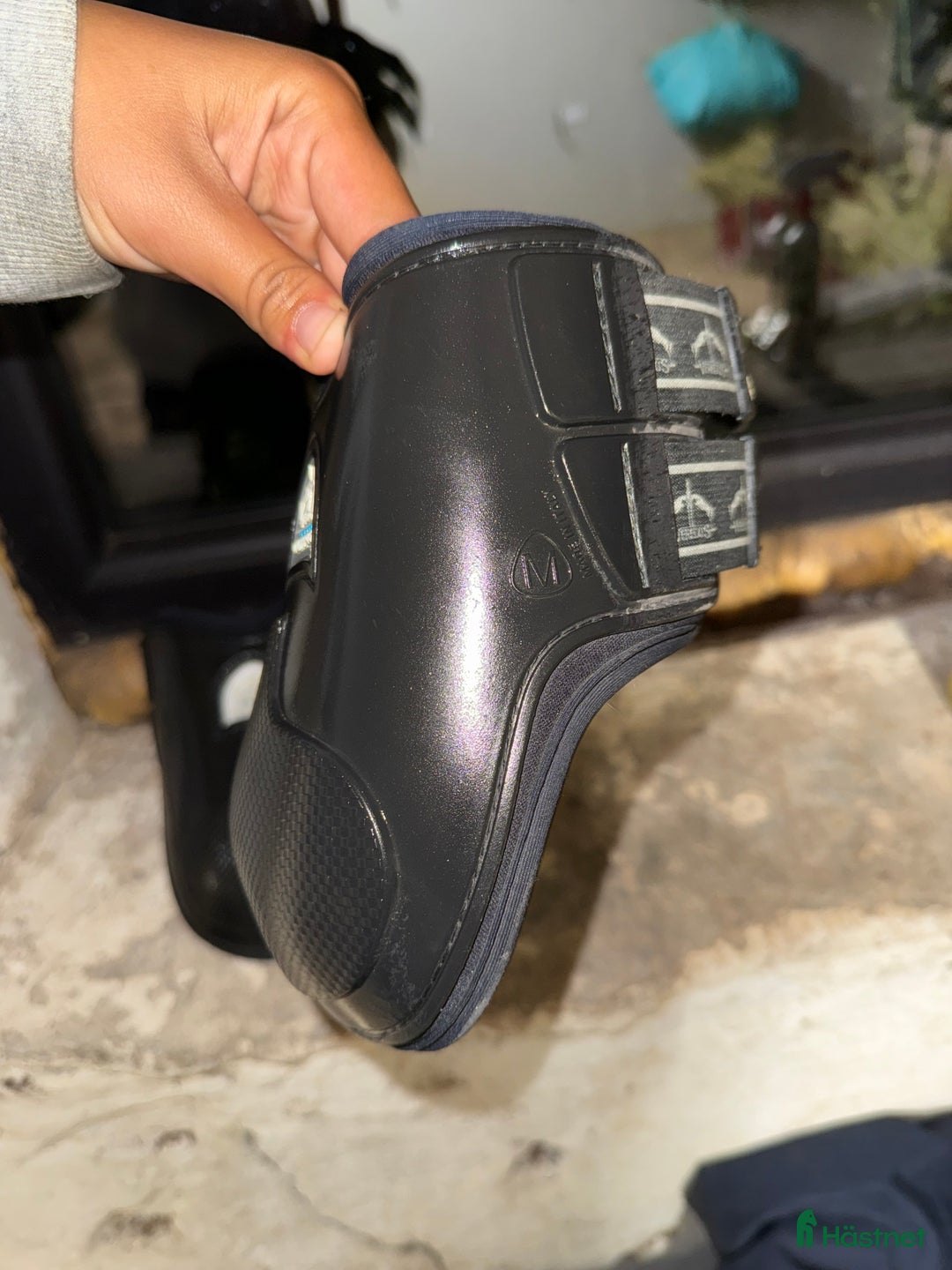 Benskydd hästutrustning till salu: Veredus svarta bakbensskydd i Tierp - Annons 4