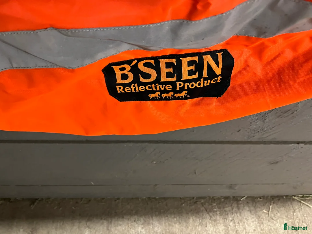 Täcken hästutrustning till salu: B’Seen reflexridtäcke - Annons 2