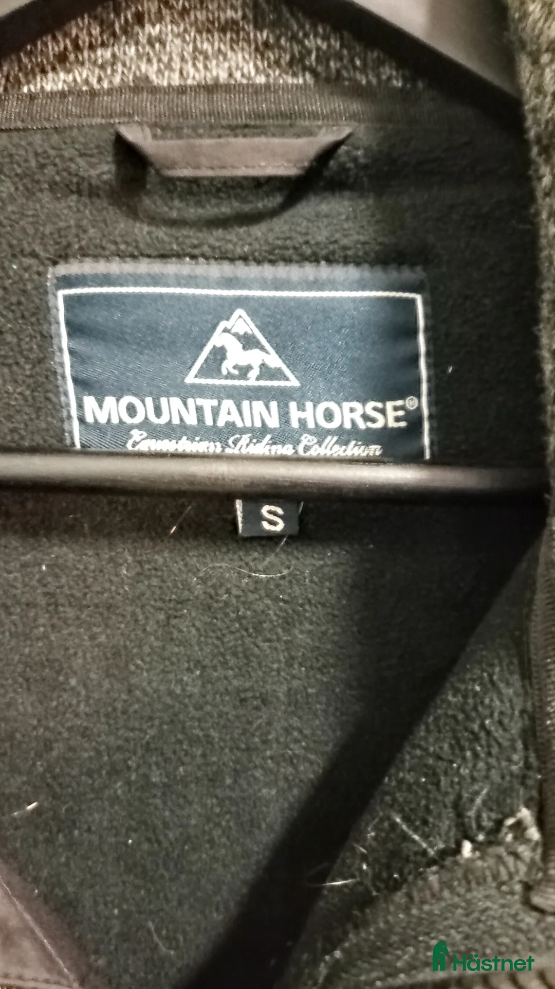 Jackor & Kavajer ryttarutrustning till salu: Mountain horse windstopper S - Annons 3