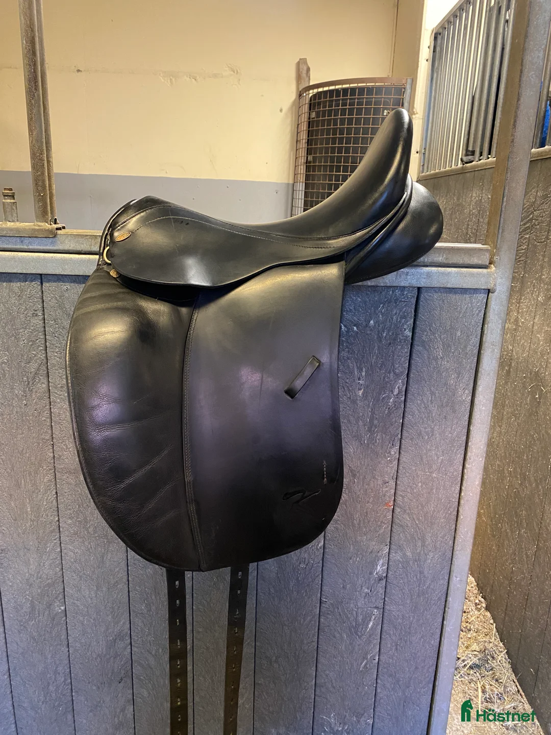 Sadlar hästutrustning till salu: Dressyrsadel - Annons 1