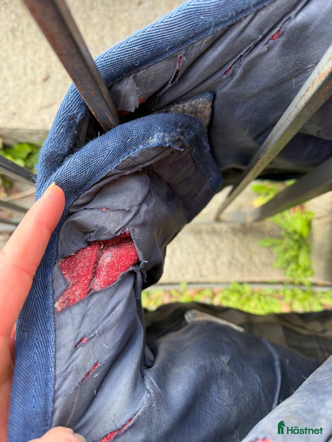 Täcken hästutrustning till salu: Bucas stalltäcken billigt i Bromma - Annons 3