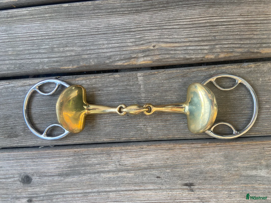 Bett hästutrustning till salu: Stübben Golden Wings 12,5 i Visby - Annons 1