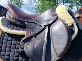 Sadlar hästutrustning Antares Signature 17,5t i fint skick - Annons 3