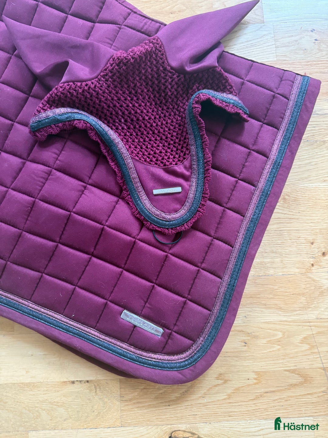 Schabrak & Vojlockar hästutrustning till salu: Lami-cell och e-logga i Strömstad - Annons 1