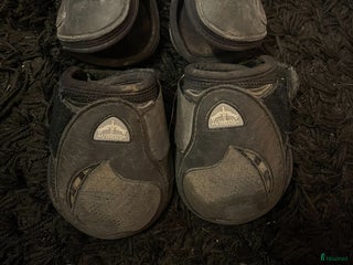 Benskydd hästutrustning till salu: Veredus bakskydd i Luleå - Annons 2