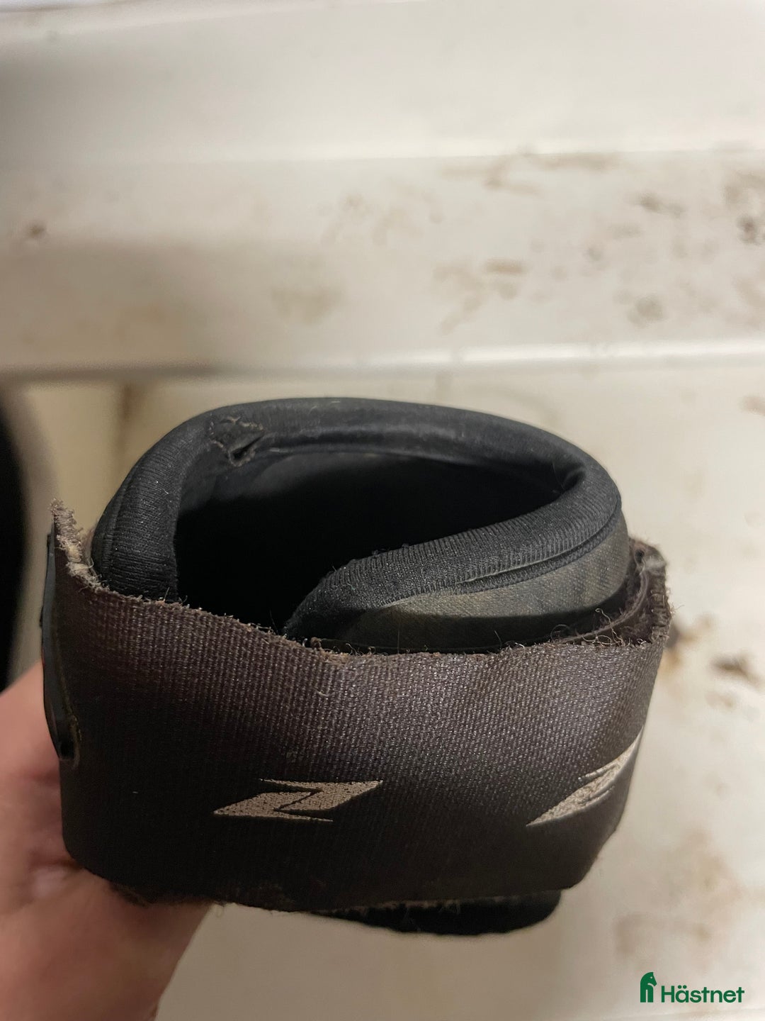 Benskydd hästutrustning till salu: Zandona benskydd  i Rolfstorp - Annons 6