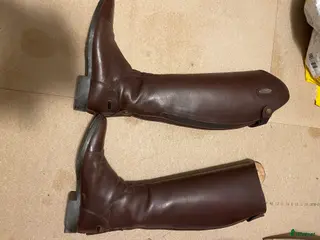 Ridstövlar ryttarutrustning till salu: Bruna ridstövlar i Nyköping - Annons 11