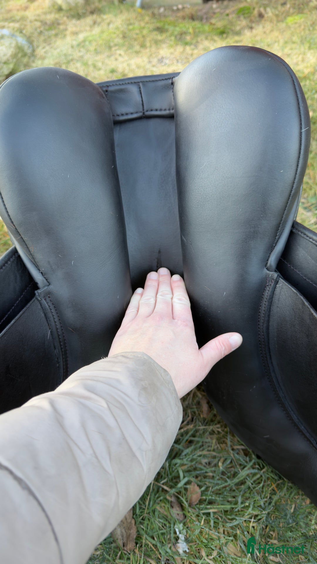 Sadlar hästutrustning till salu: Dressyrsadel med UG-system - alla bomvidder ingår i Gällstad - Annons 8