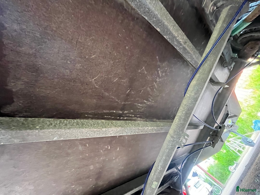 Hästtransporter  fordon & transport till salu: Stabil boogie transport Thule Safir E5 i Mora - Annons 6