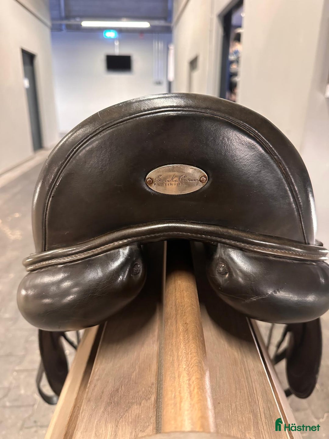 Sadlar hästutrustning till salu: Santa Cruz Platinum Leopold  i Kista - Annons 4