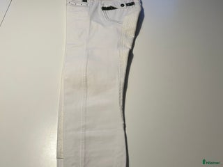 Ridbyxor ryttarutrustning till salu: Nya vita ridbyxor storlek 146 och 158 i Vellinge - Annons 21