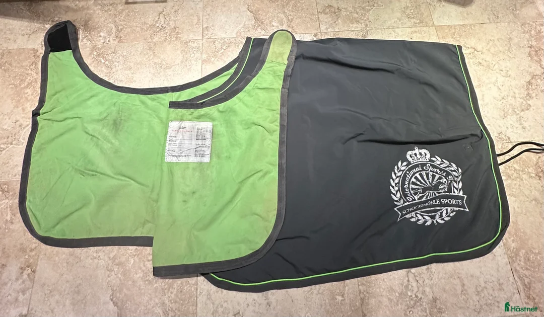 Täcken hästutrustning till salu: Schockemöhle ridtäcke i Vallentuna - Annons 2