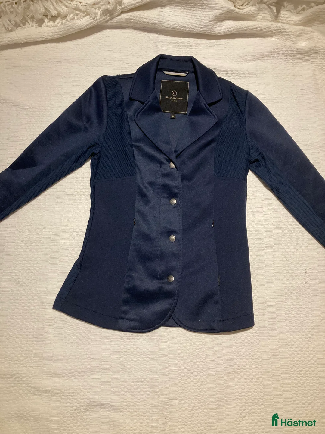 Jackor & Kavajer ryttarutrustning till salu: Marinblå tävlingskavaj  i Söderköping - Annons 1