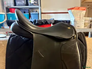 Sadlar hästutrustning Olympic dressyrsadel - Annons 1