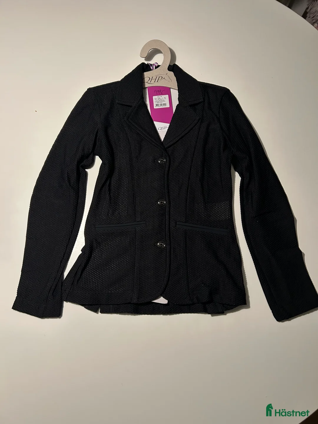 Jackor & Kavajer ryttarutrustning till salu: Ny oanvänd kavaj storlek 140 i Vellinge - Annons 1