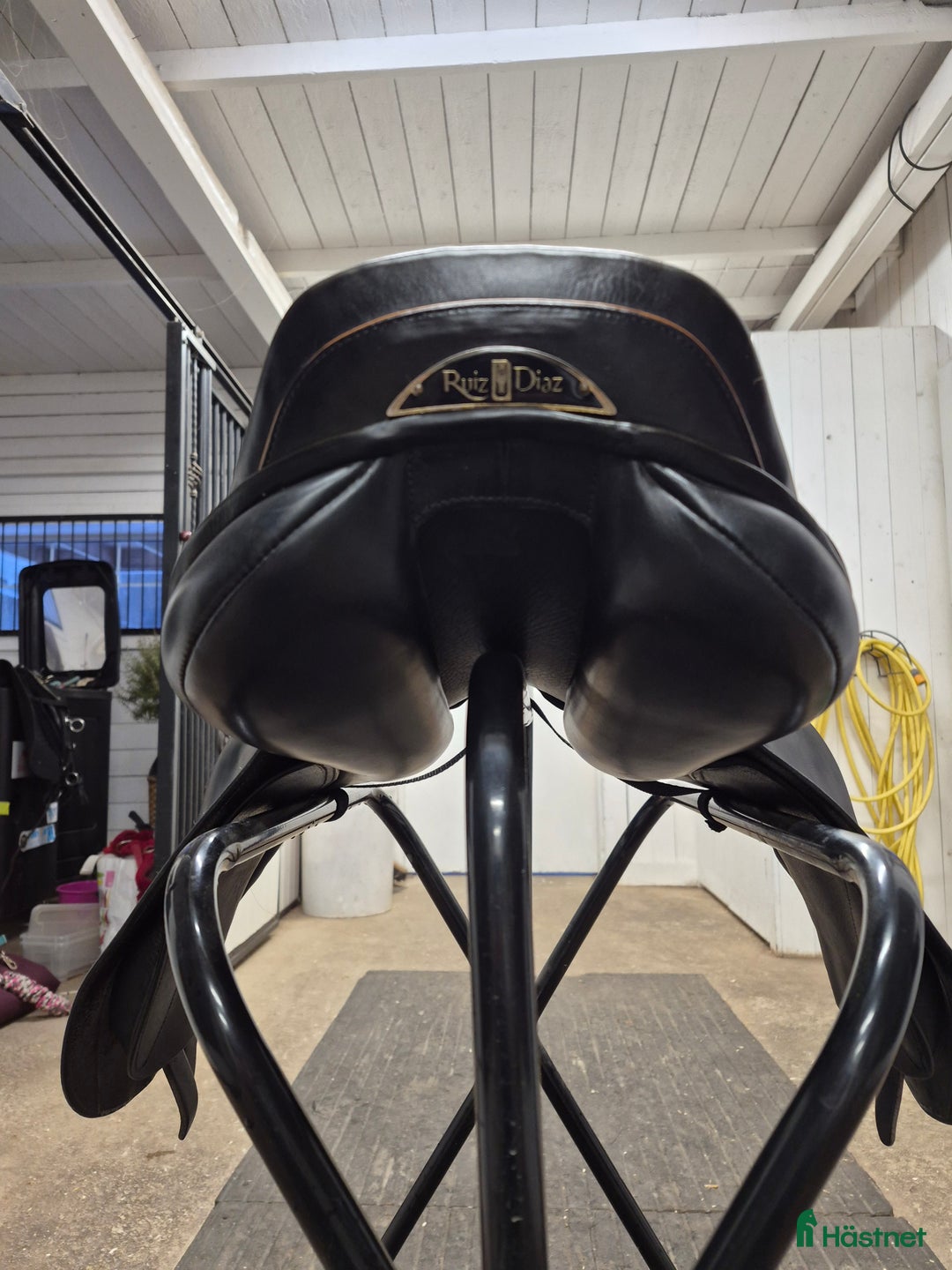 Sadlar hästutrustning till salu: Svart Lippo Fazzino  i Sundsvall - Annons 5