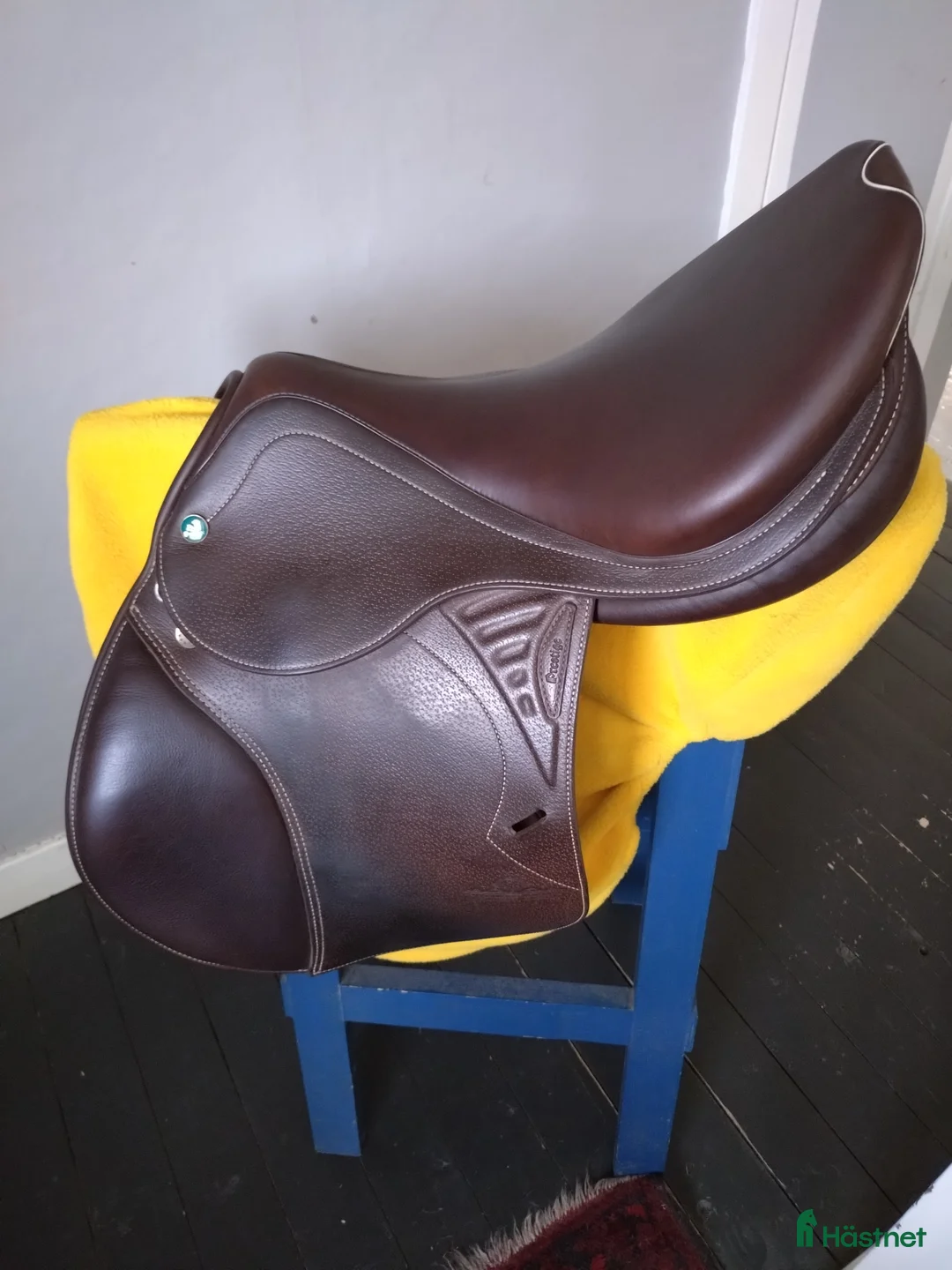 Sadlar hästutrustning till salu: Hoppsadel Prestige Versailles  i Ekeby - Annons 1