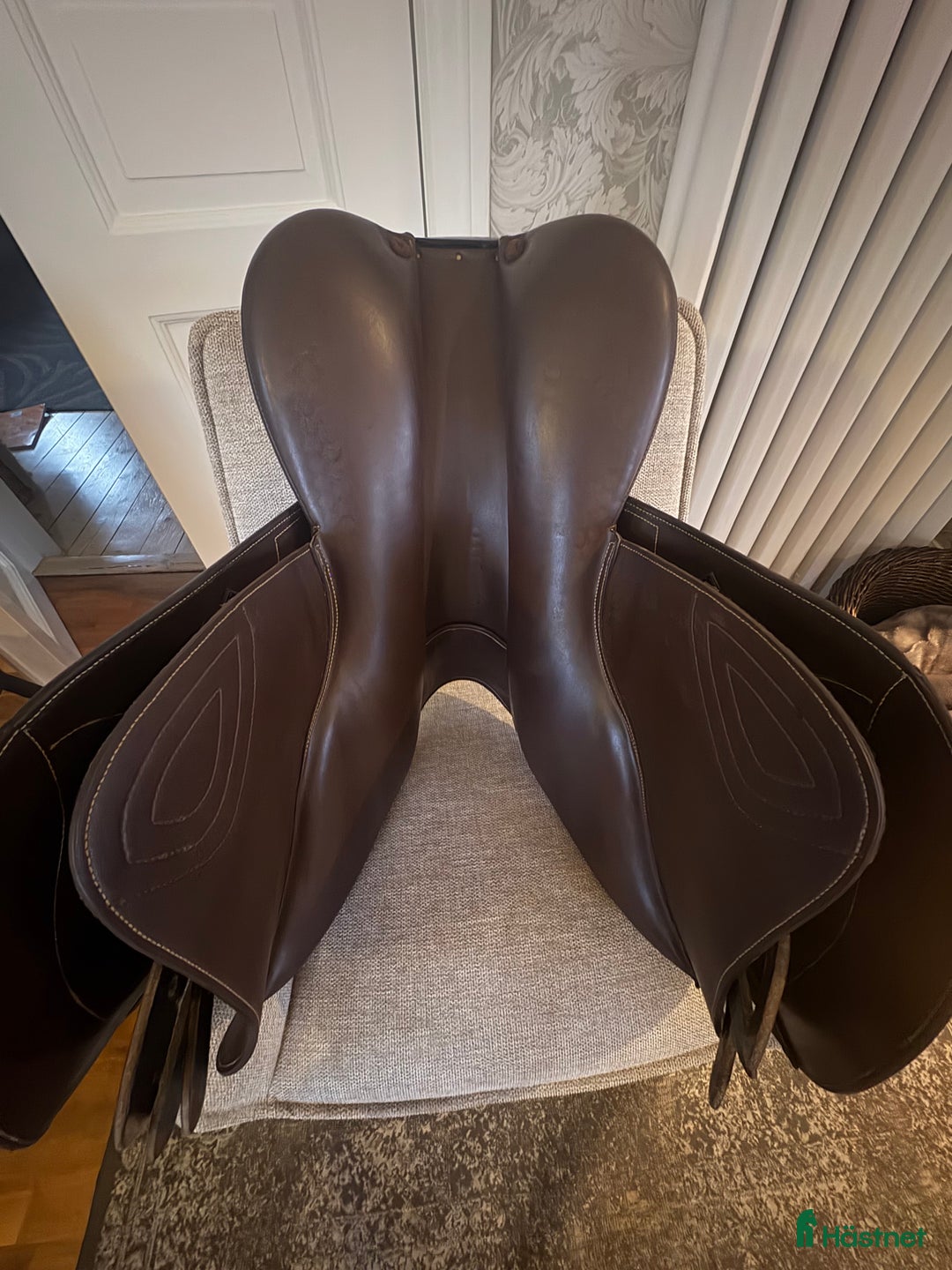 Sadlar hästutrustning till salu: SÄLJES Iconic Light hoppsadel i Falköping - Annons 4