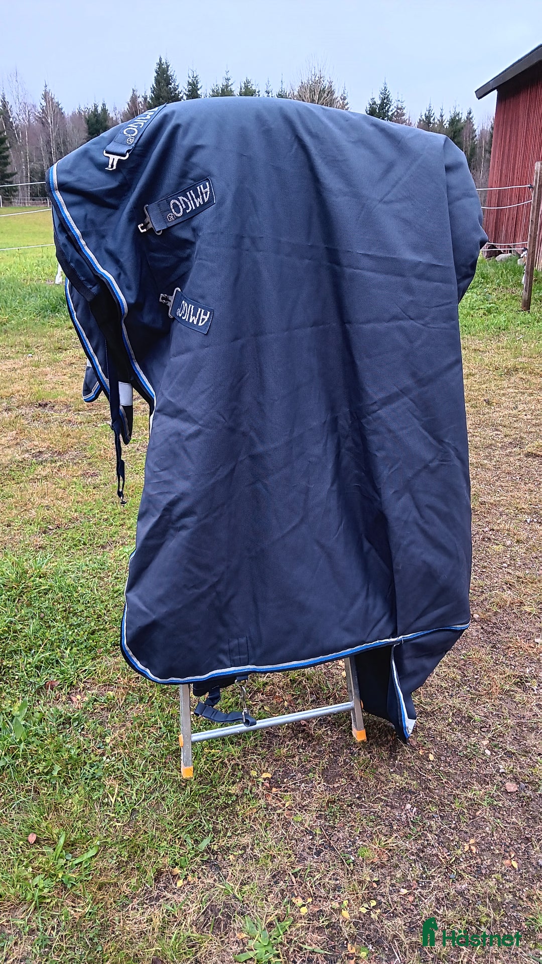 Täcken hästutrustning till salu: Horseware Amigo 400 gr, 1200D i Råda - Annons 4