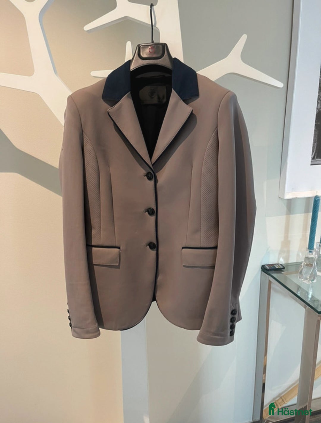 Jackor & Kavajer ryttarutrustning till salu: Kavaj i superfint skick  i Bjärred - Annons 1