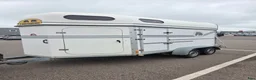 Hästtransporter  fordon & transport till salu: Nyrenoverad Boj Bravo 220S, nybes, sadelkammare  - Annons 2