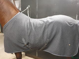 Täcken hästutrustning till salu: Ulltäcke storlek 145 cm * NYTT * - Annons 19