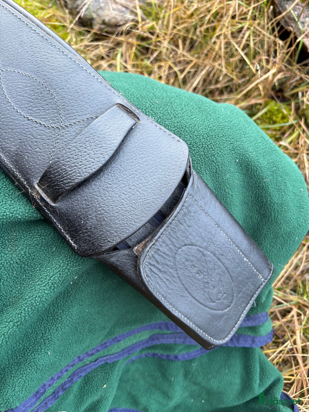 Sadeltillbehör hästutrustning till salu: Antares dressyrgjord i Vikbolandet - Annons 3