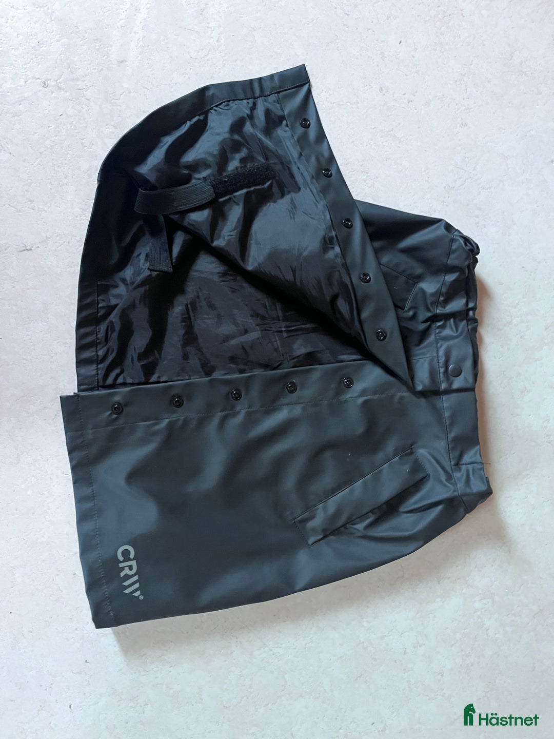 Jackor & Kavajer ryttarutrustning till salu: Regnjacka och regnkjol, junior i Nygård - Annons 5