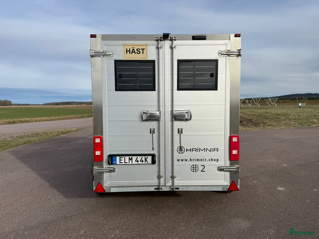 Hästtransporter  fordon & transport till salu: Hrimnir 2 hästars Diagonal - Islandshäst! - Annons 5
