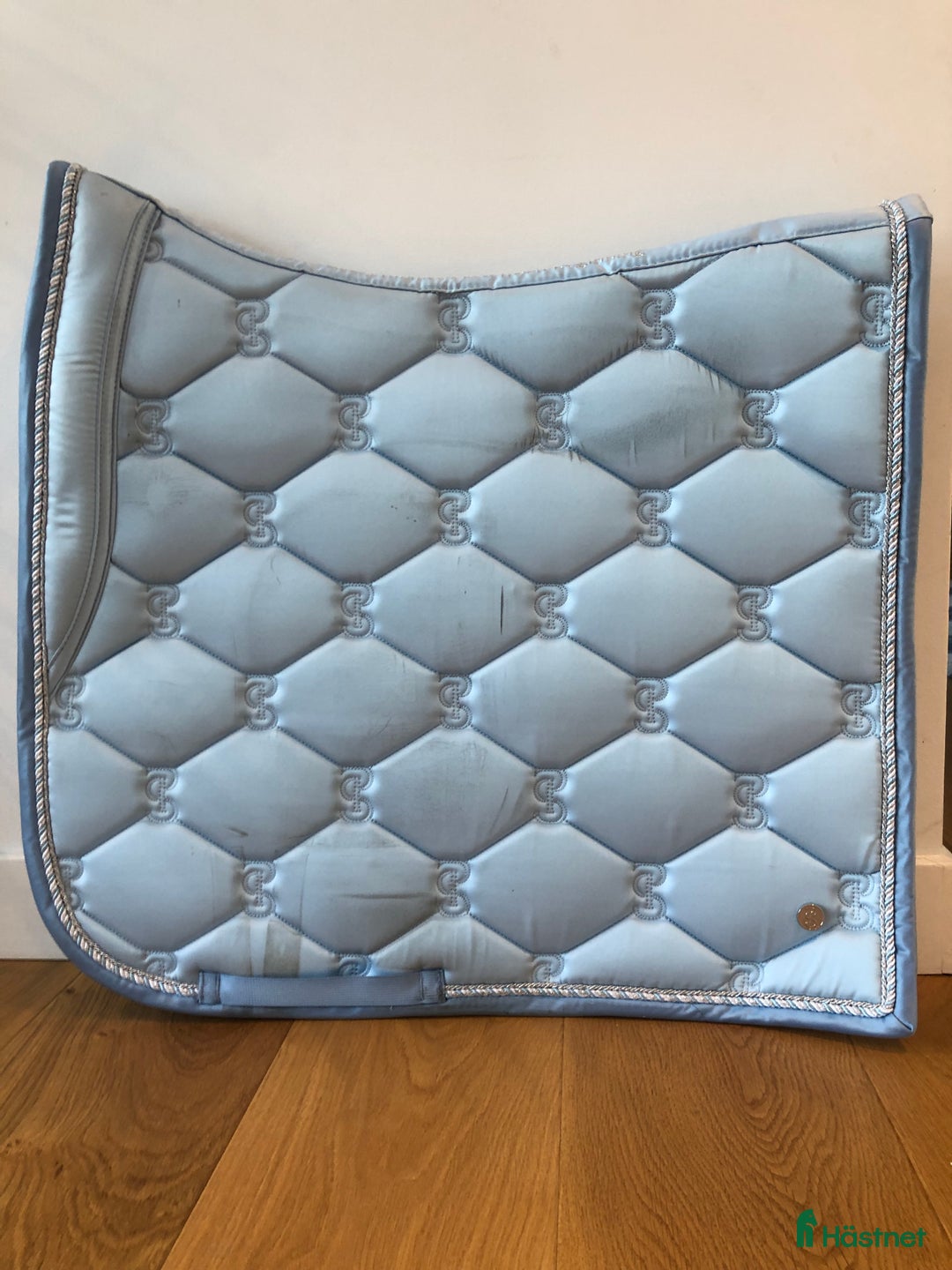 Schabrak & Vojlockar hästutrustning till salu: Dressyr schabrak från Ps i Älta - Annons 1