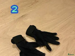 Ridbyxor ryttarutrustning till salu: Ridkläder/ridutrustning, mestadels barnstorlekar🌸 - Annons 4