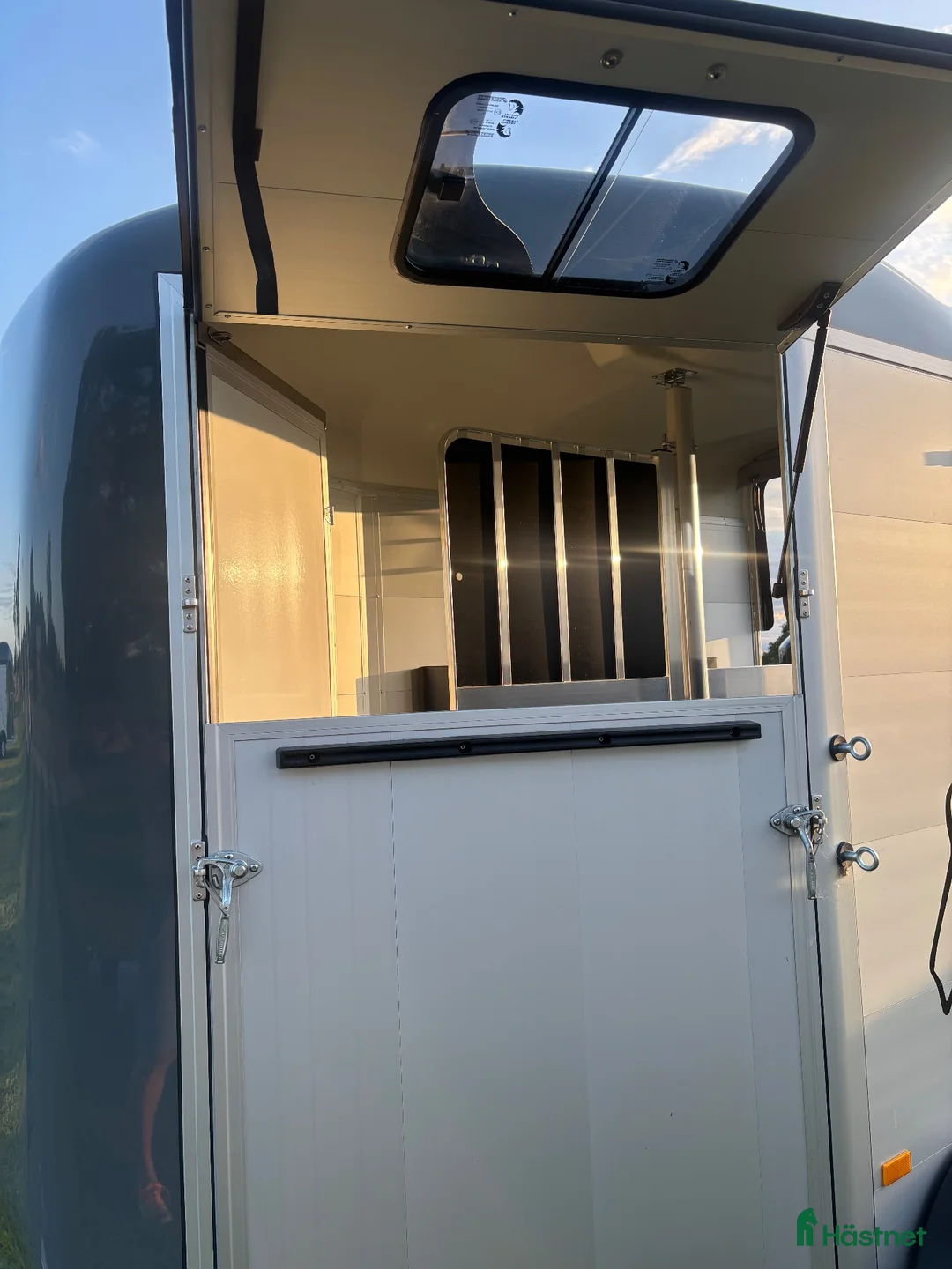 Hästtransporter  fordon & transport till salu: Cheval Touring Country  - Annons 2