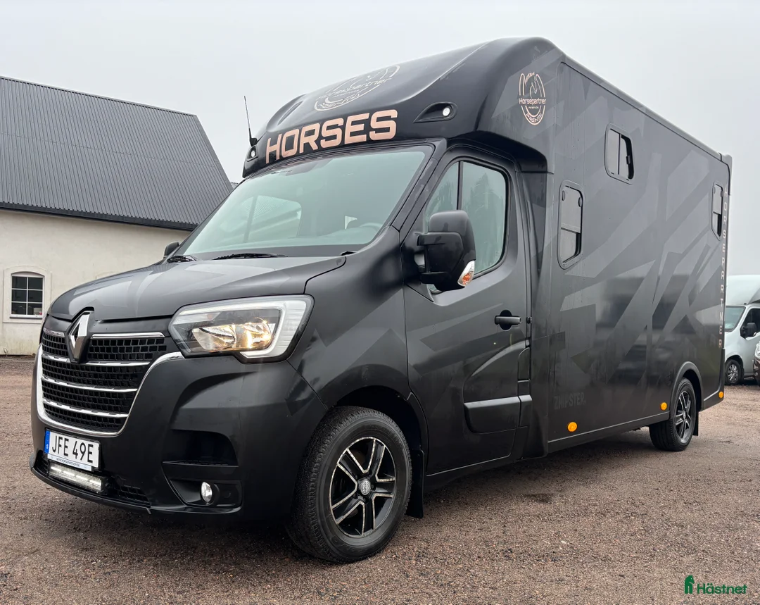 Hästlastbilar  fordon & transport till salu: Horsepartner Exclusive Hästbil - Annons 2