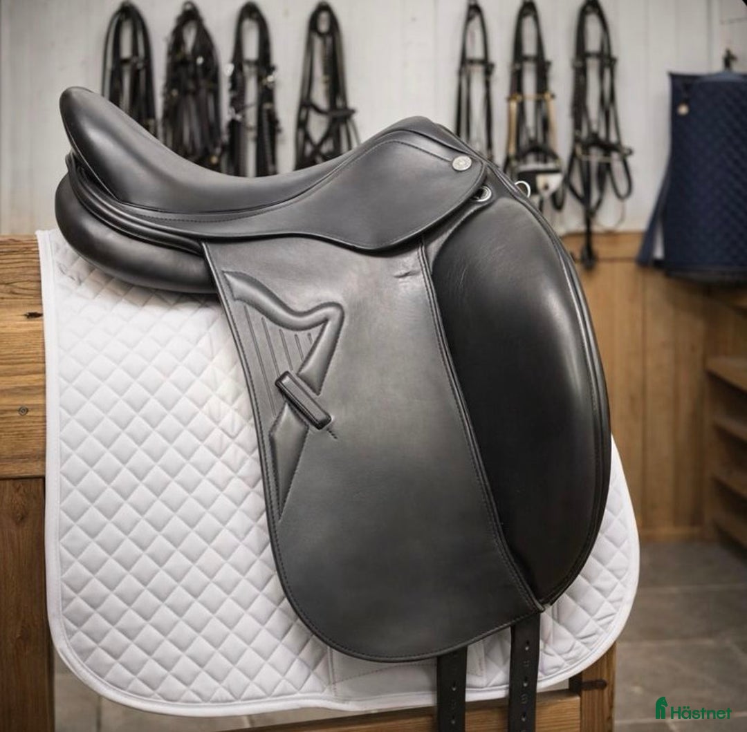 Sadlar hästutrustning till salu: Prestige Melody K CPS 16/34 i Vålberg - Annons 1