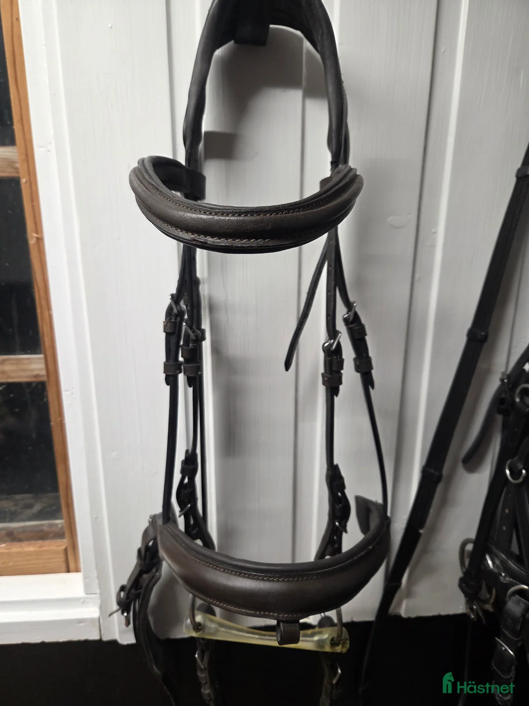Träns hästutrustning till salu: HS dressyr träns - Annons 1