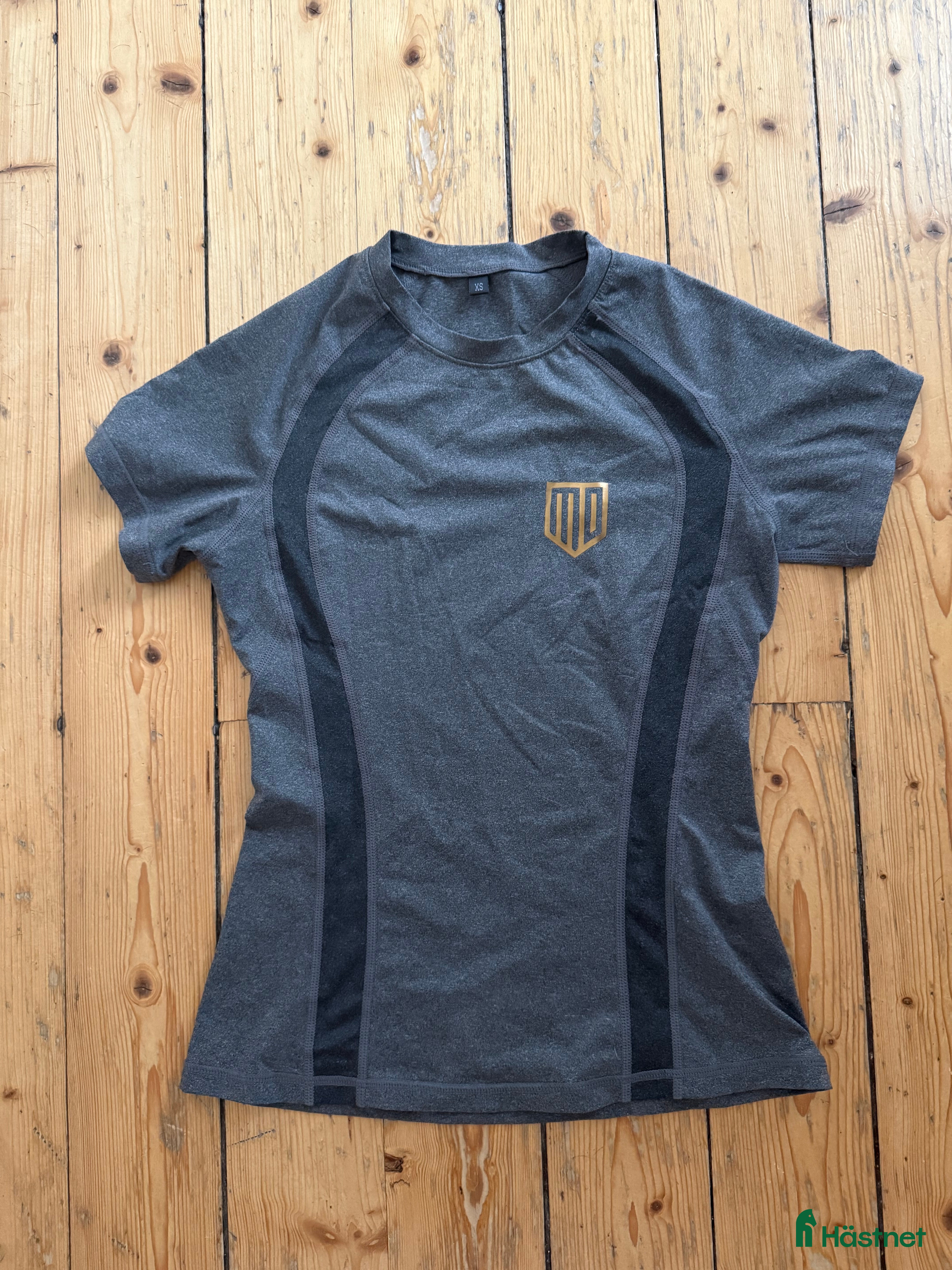 Övrigt Ridkläder ryttarutrustning till salu: Maya Delorez tröja  i Uppsala - Annons 5