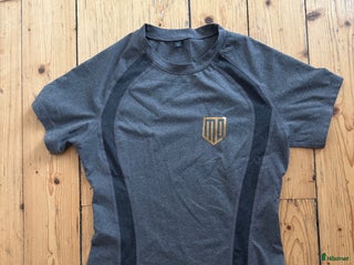 Övrigt Ridkläder ryttarutrustning till salu: Maya Delorez tröja i Uppsala - Annons 8