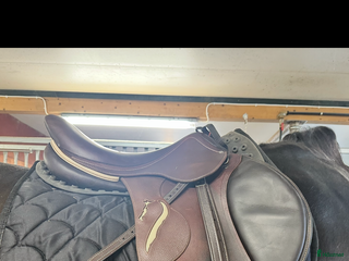 Sadlar hästutrustning till salu: Fin antares connexion i Årsunda - Annons 24
