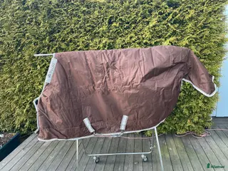 Täcken hästutrustning Vintertäcke Bucas 300g i Segeltorp - Annons 6