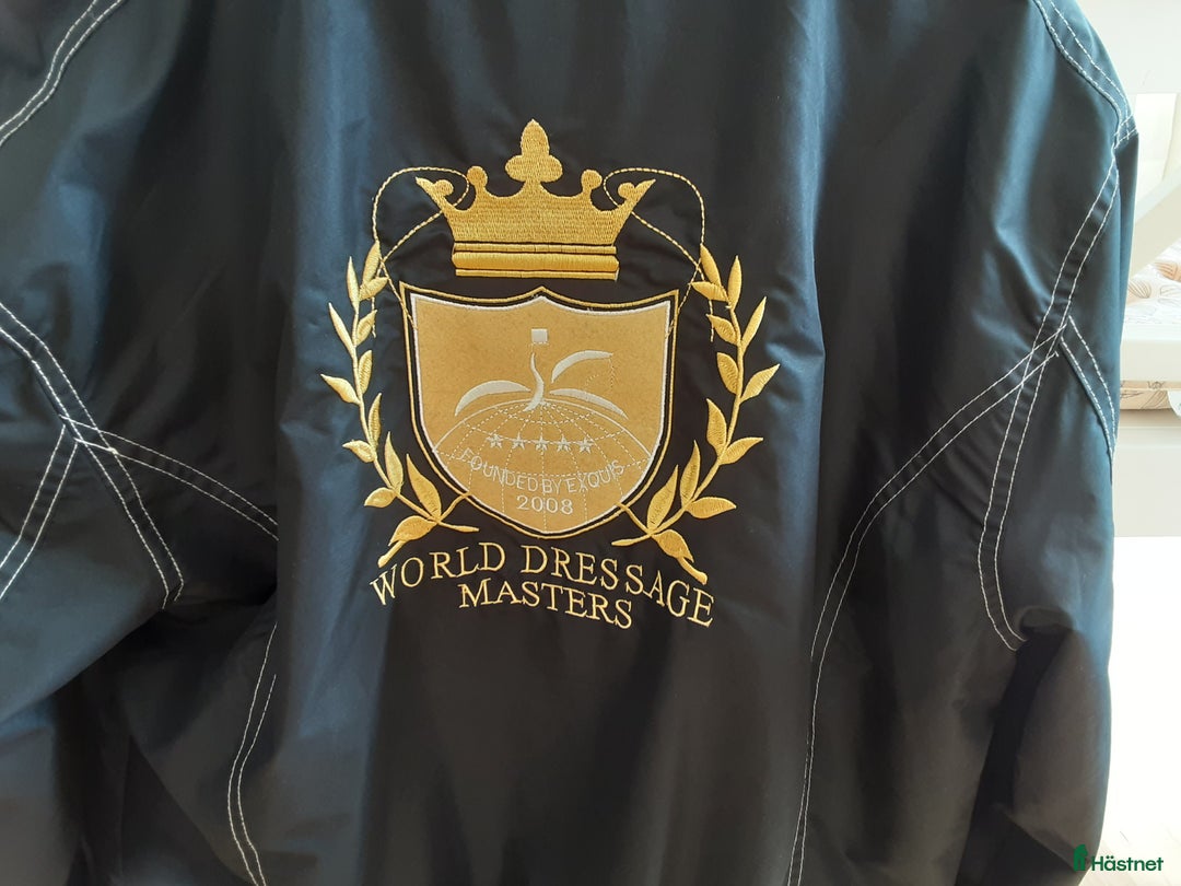 Jackor & Kavajer ryttarutrustning till salu: Ny jacka i Ekeby - Annons 3