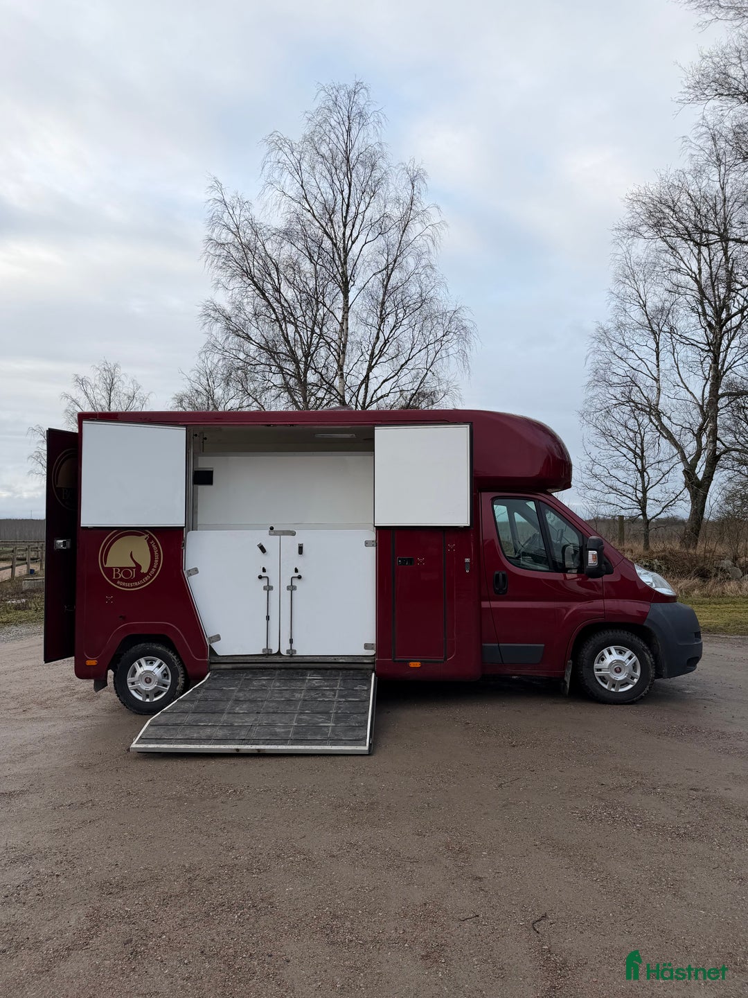 Hästlastbilar  fordon & transport till salu: Boj Hästlastbil med Bodel B-körkort  i Västerås - Annons 7