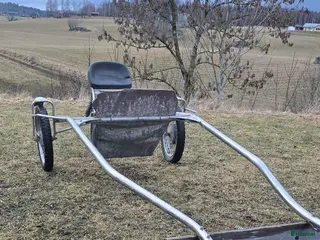 Travvagnar trav till salu: En fin långvagn i rostfri stål - Annons 1