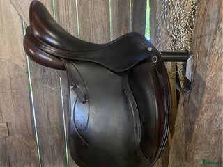 Sadlar hästutrustning till salu: Equipe olympia i Köping - Annons 7