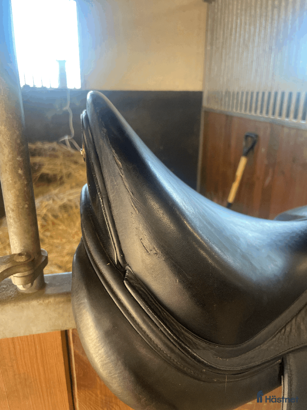 Sadlar hästutrustning till salu: Väl omhändertagen dressyrsadel i Lund - Annons 7