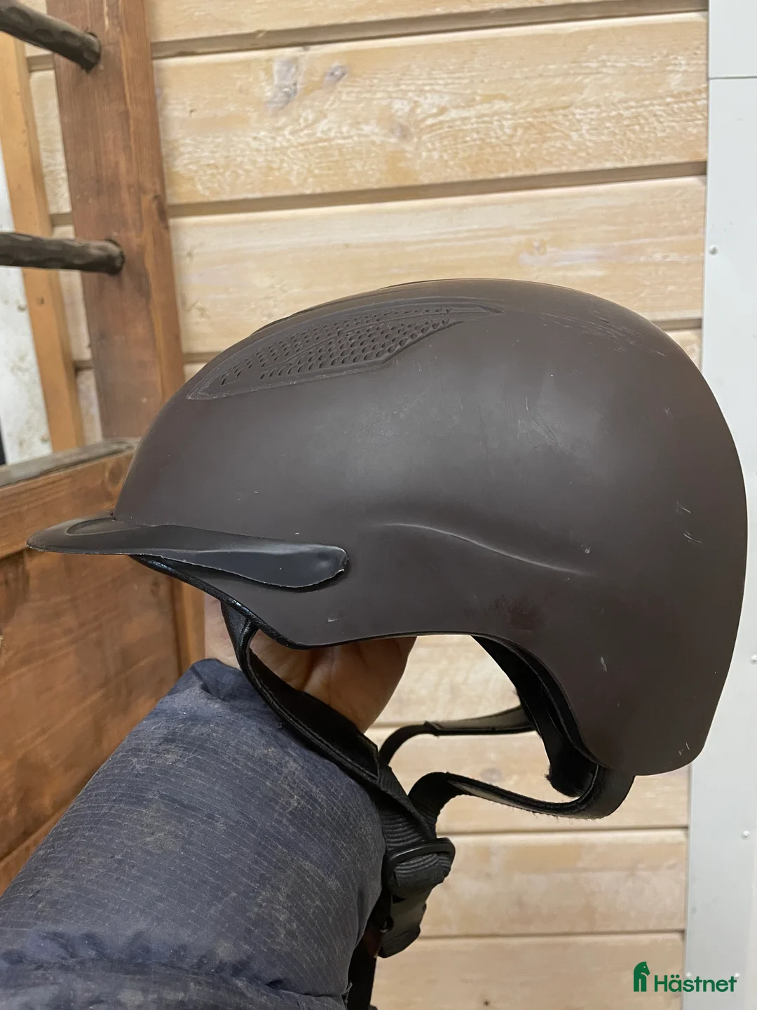 Hjälmar ryttarutrustning till salu: Ridhjälm stl 48-52 i Offerdal - Annons 2