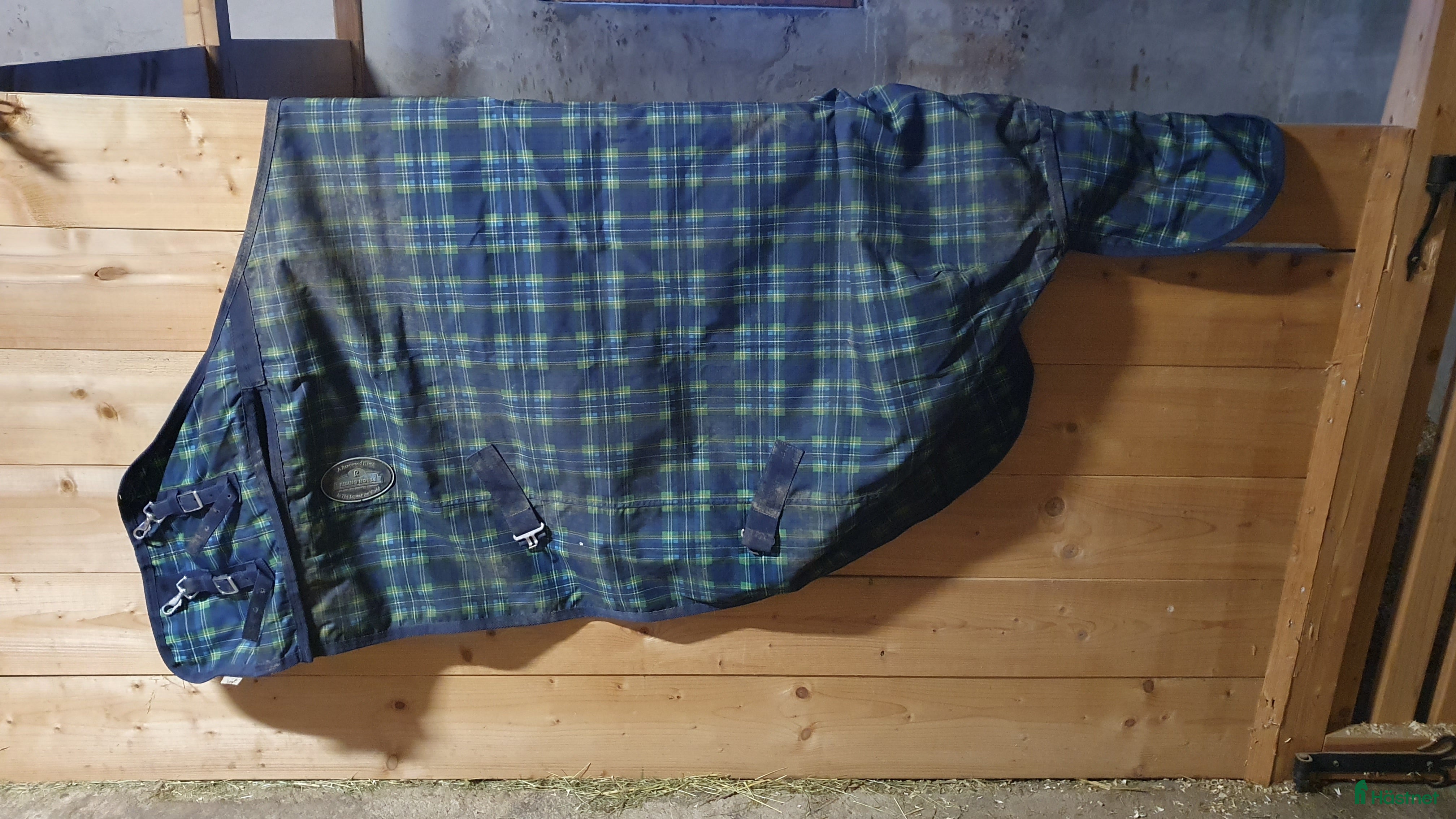 Täcken hästutrustning Täcke från Riding House strl 125 0g  - Annons 8