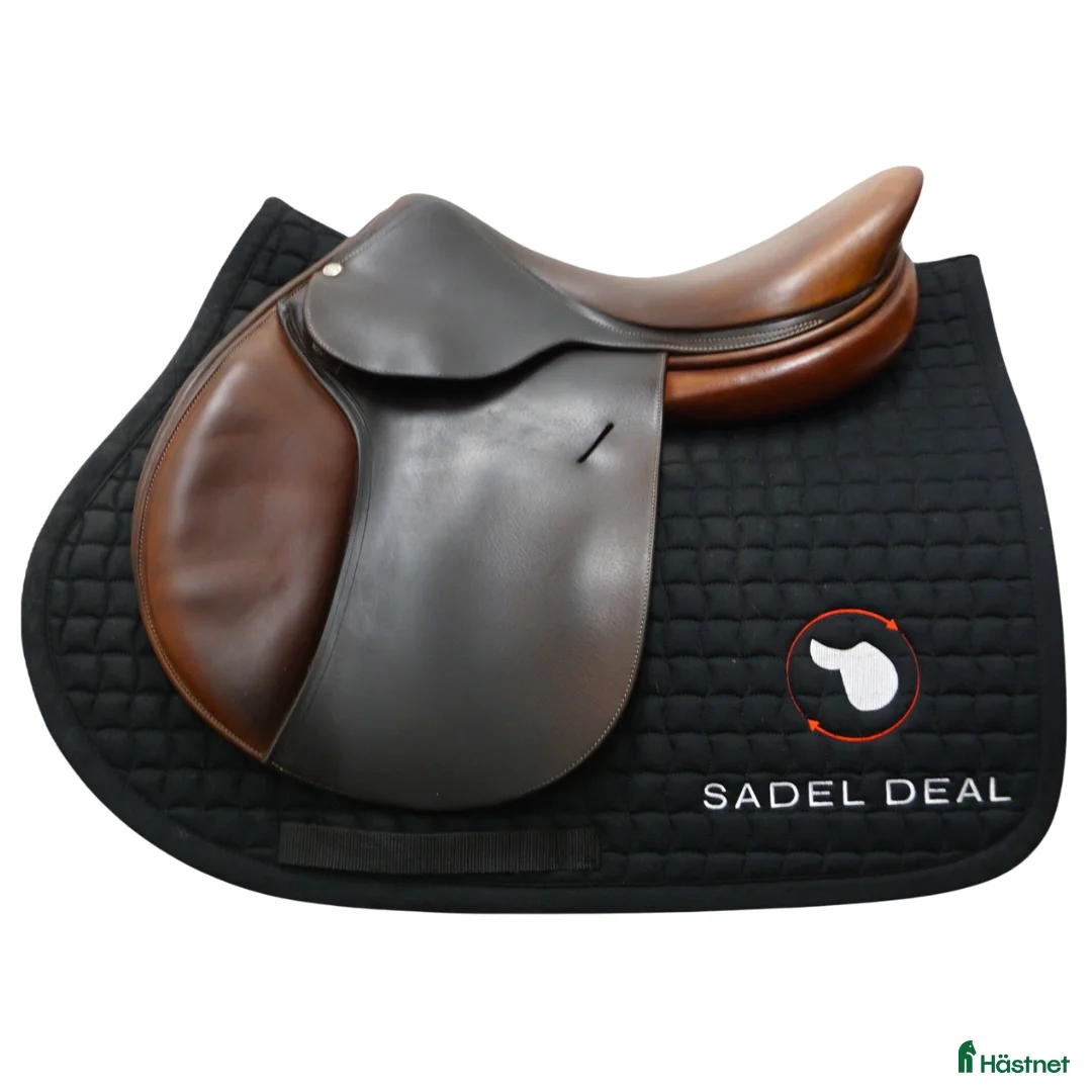 Sadlar hästutrustning till salu: Butet C 17" 1,5 kåpa  i Upplands Väsby - Annons 1