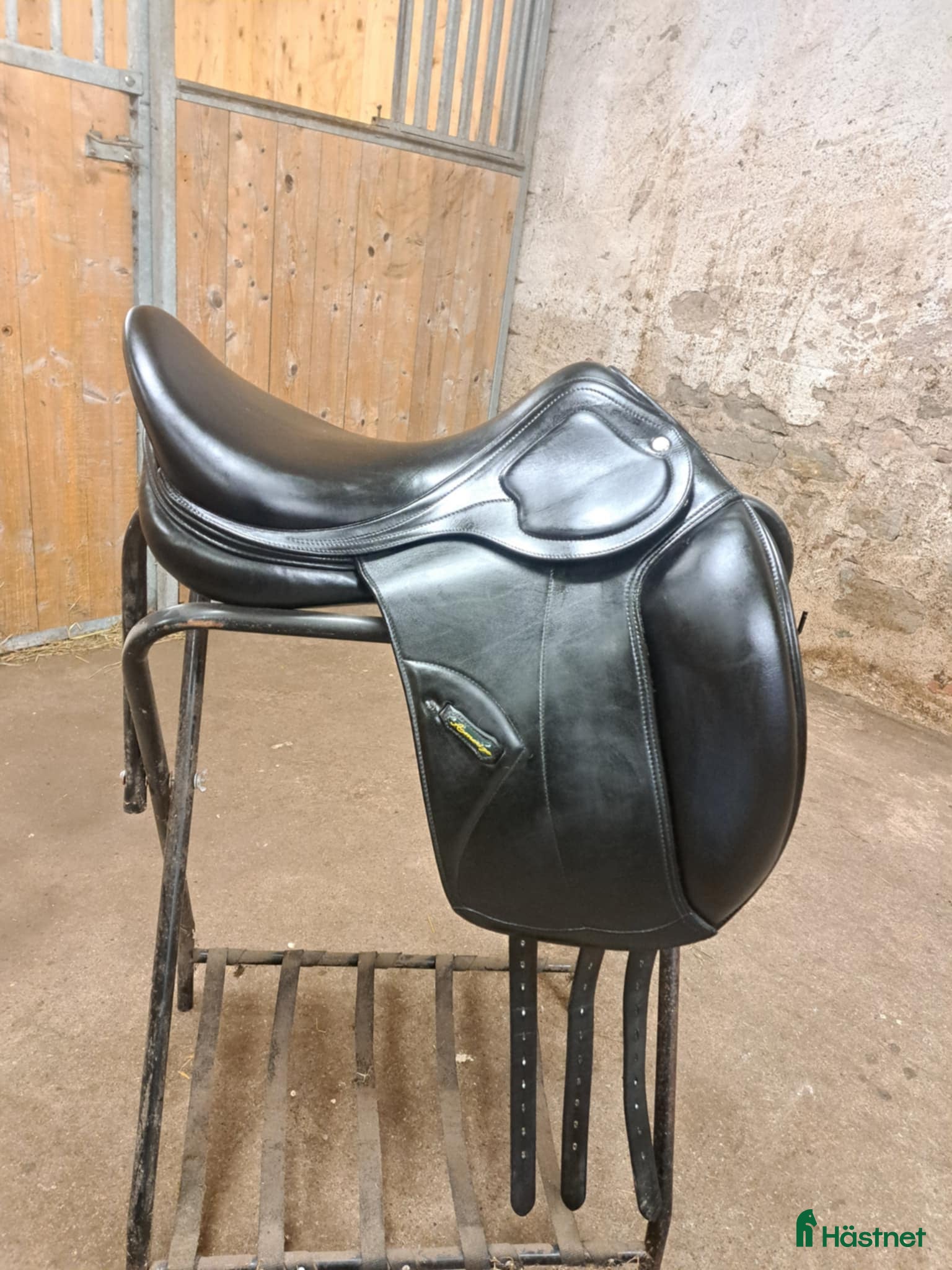 Sadlar hästutrustning till salu: 17,5" Amerigo Pasubio Pinerolo i Mörbylånga - Annons 3