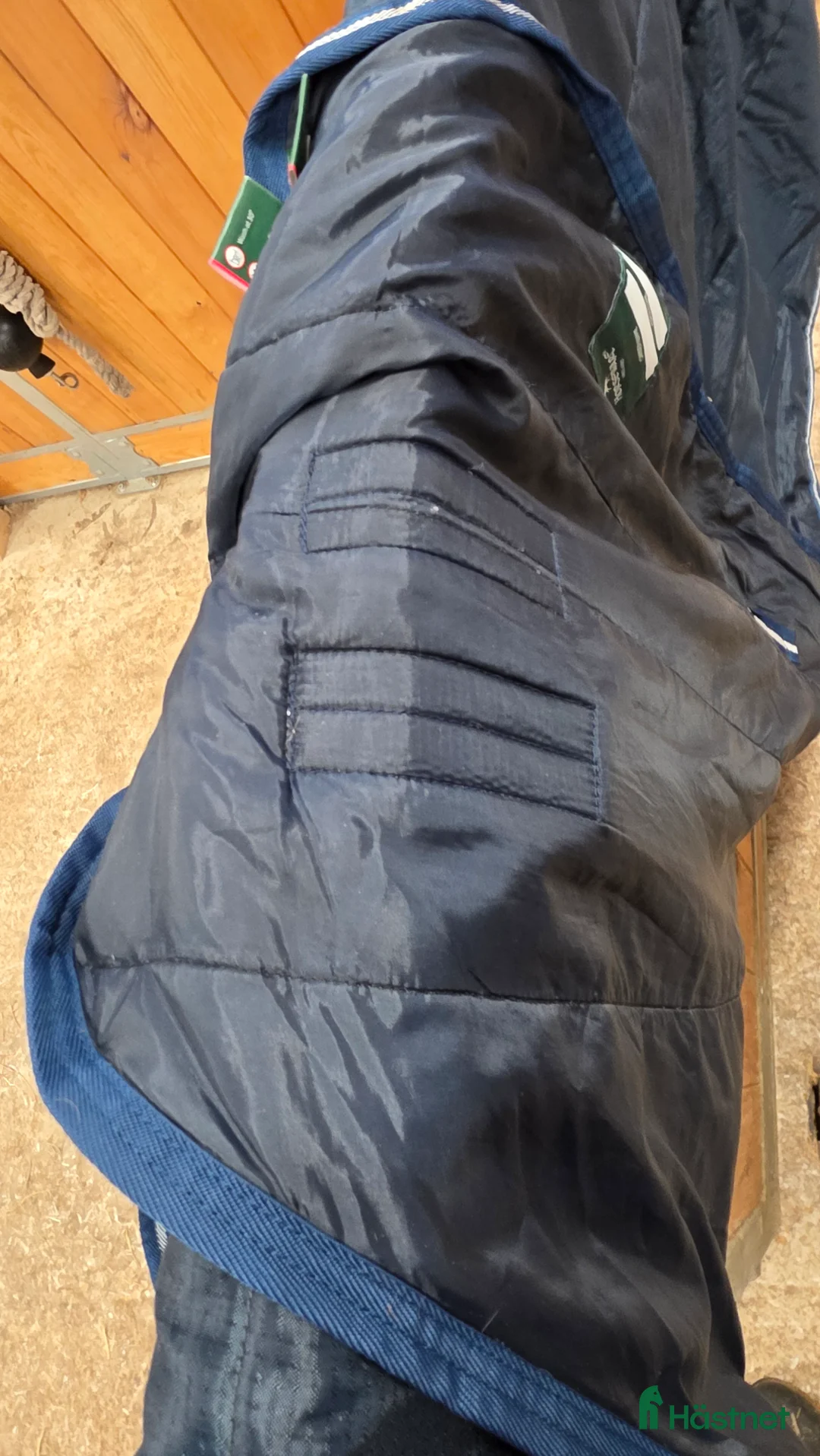 Täcken hästutrustning till salu: Amigo stalltäcke 100 g - Annons 5